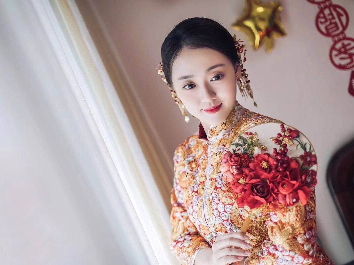 【超值套系】10件套礼服组合+资深化妆师跟妆