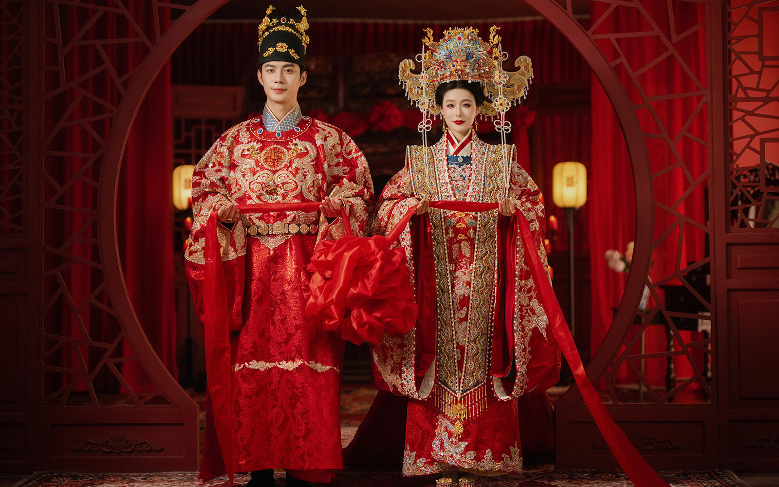 凤冠霞帔十里红妆✨端庄大气汉服婚纱照