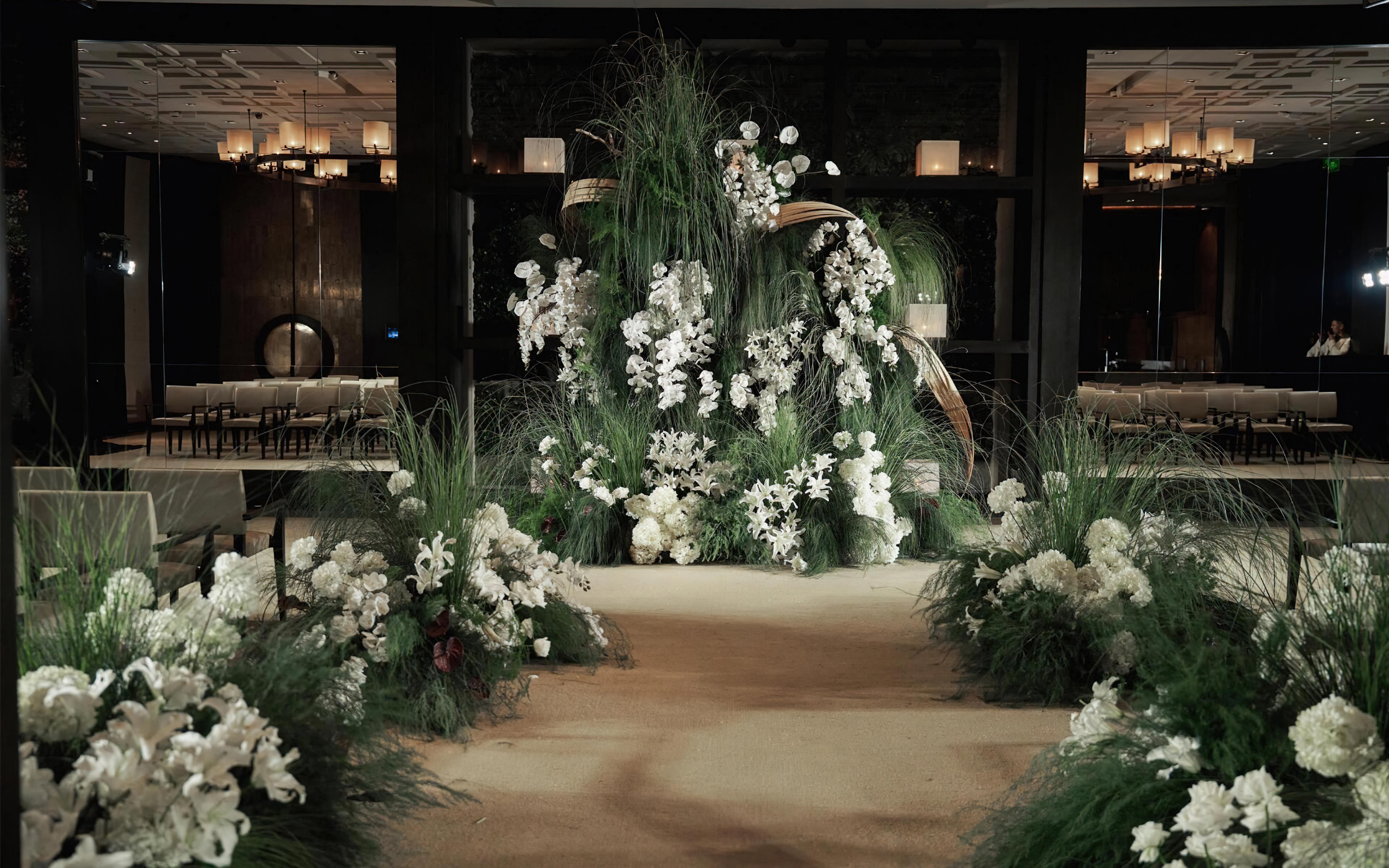 婚庆案例范本✨ 把「室内森屿」变成婚礼现场