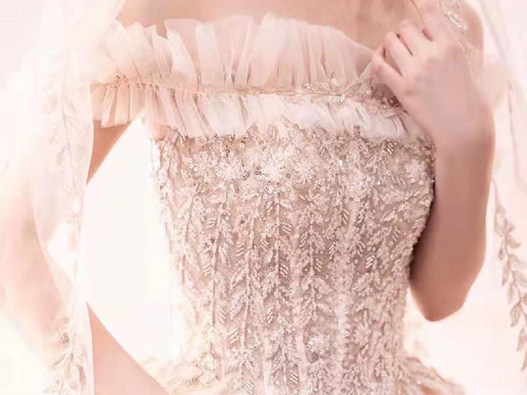 【特价租赁套餐】齐地纱+出门+敬酒+伴娘服