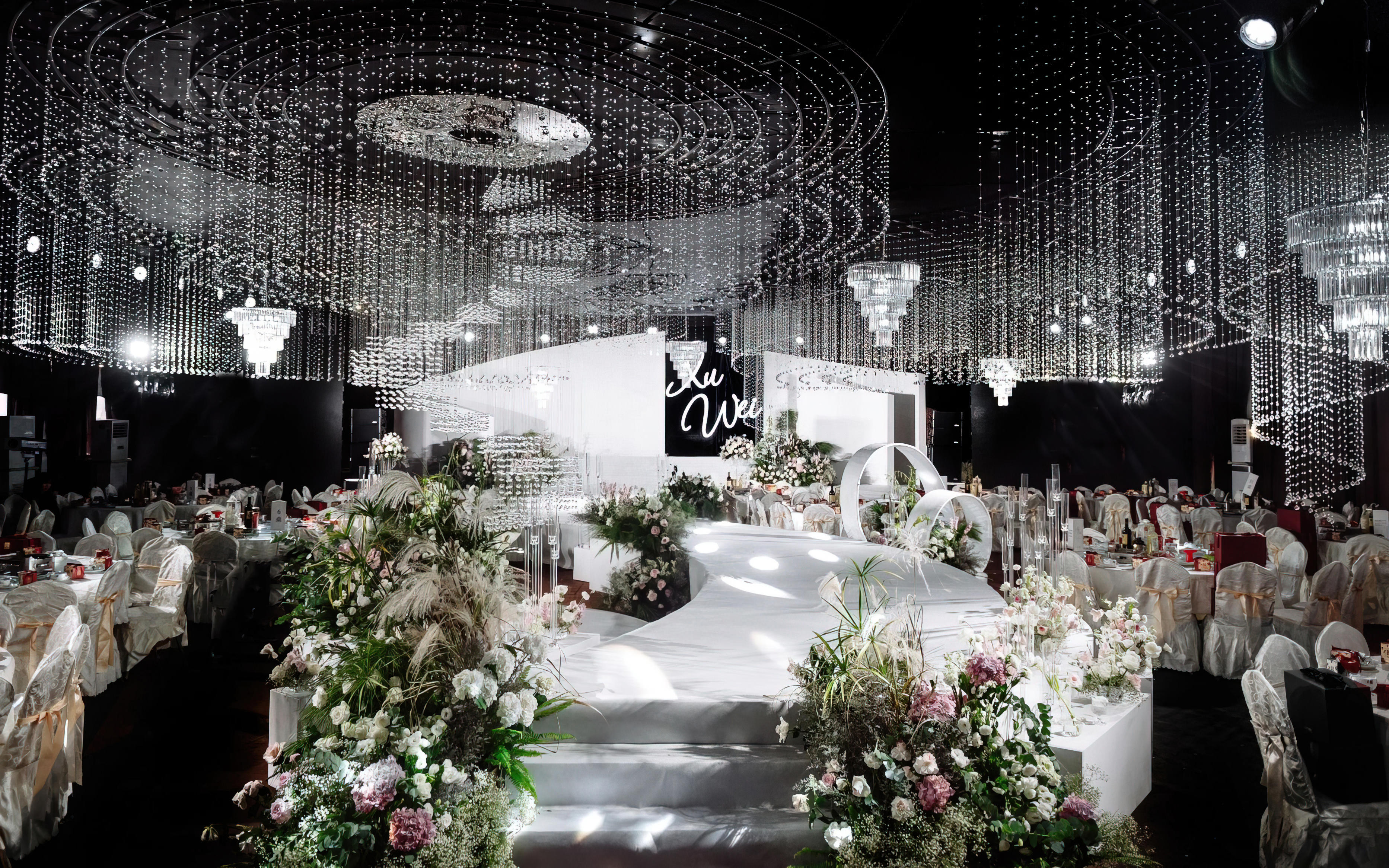 大棚婚礼 梦幻花海