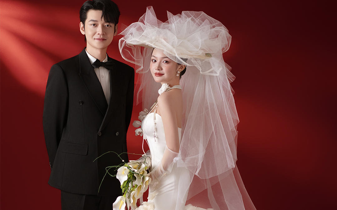 【西北龍研發(fā)】復古法式紅底婚紗照