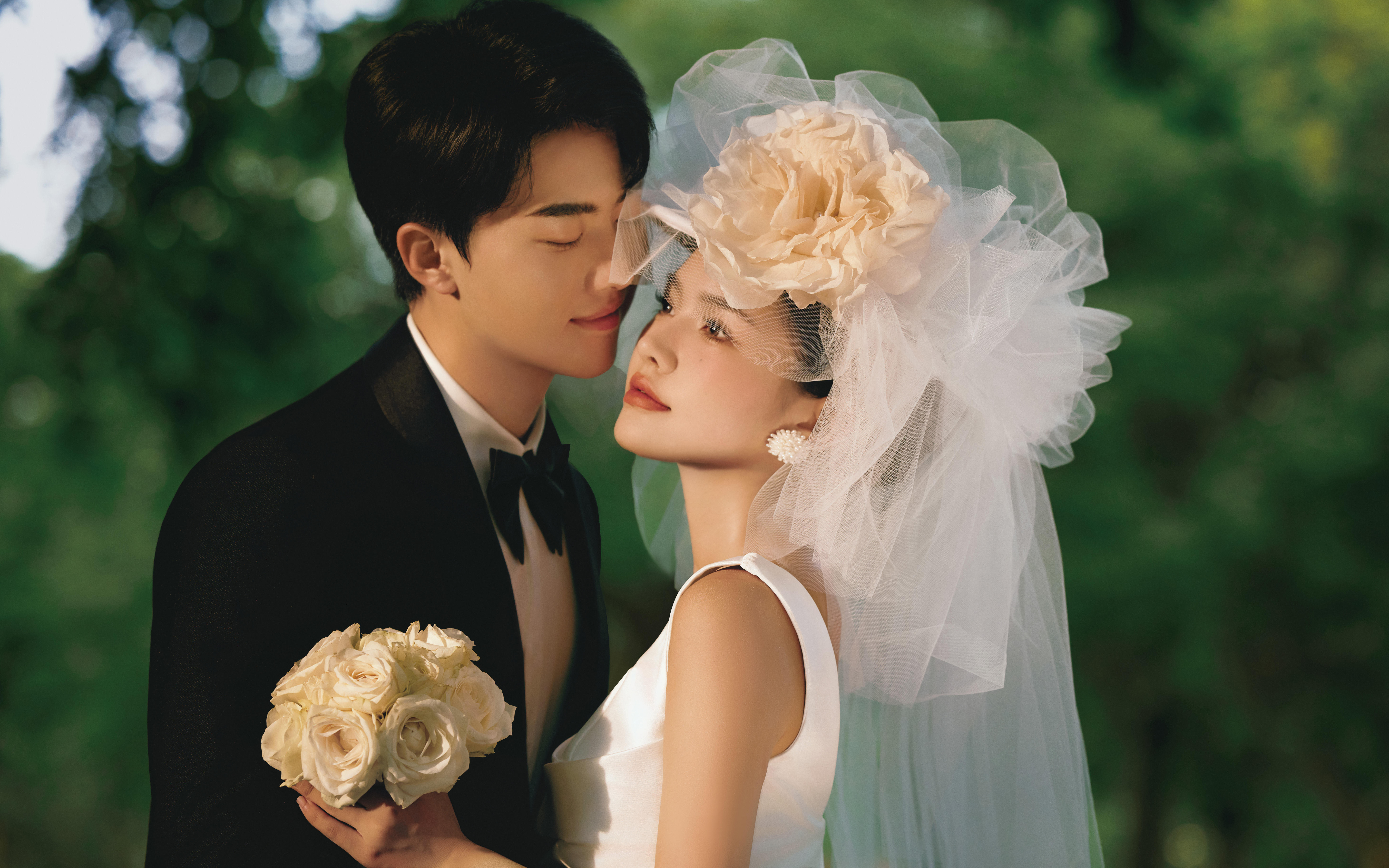 口碑爆棚｜法式復(fù)古婚紗照 打造夢幻森系氛圍感