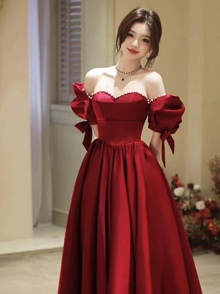 古灵精怪3穿敬酒服