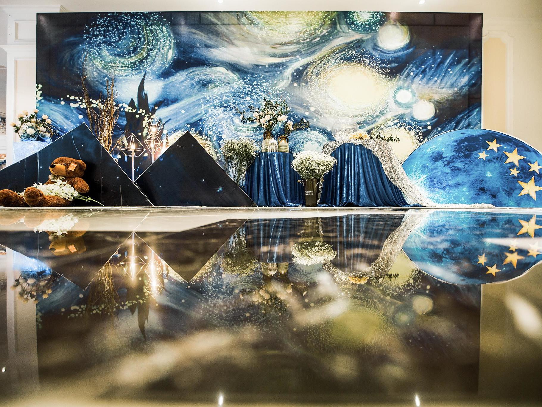 愿我如星君如月，夜夜流光相皎洁