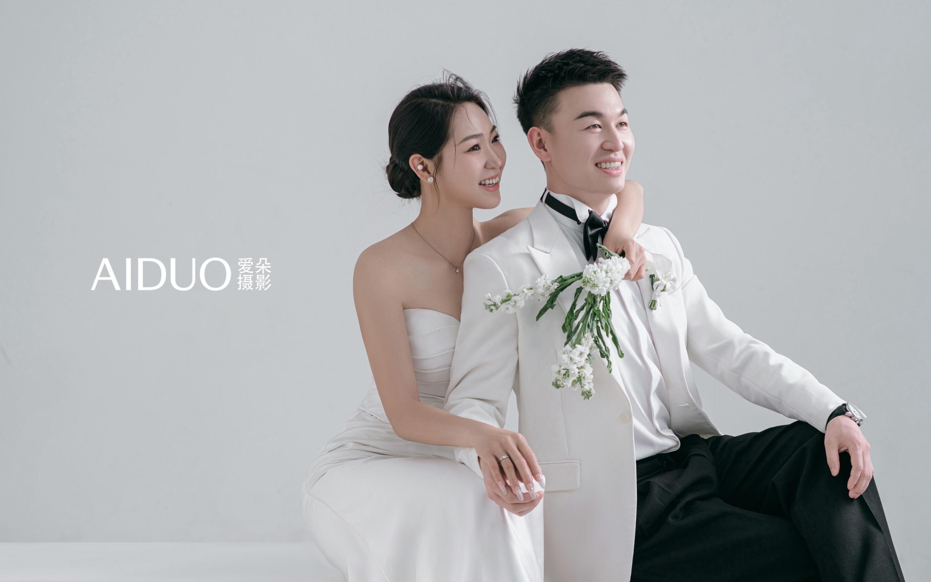極簡(jiǎn)婚紗照?高級(jí)感拉滿的備婚?