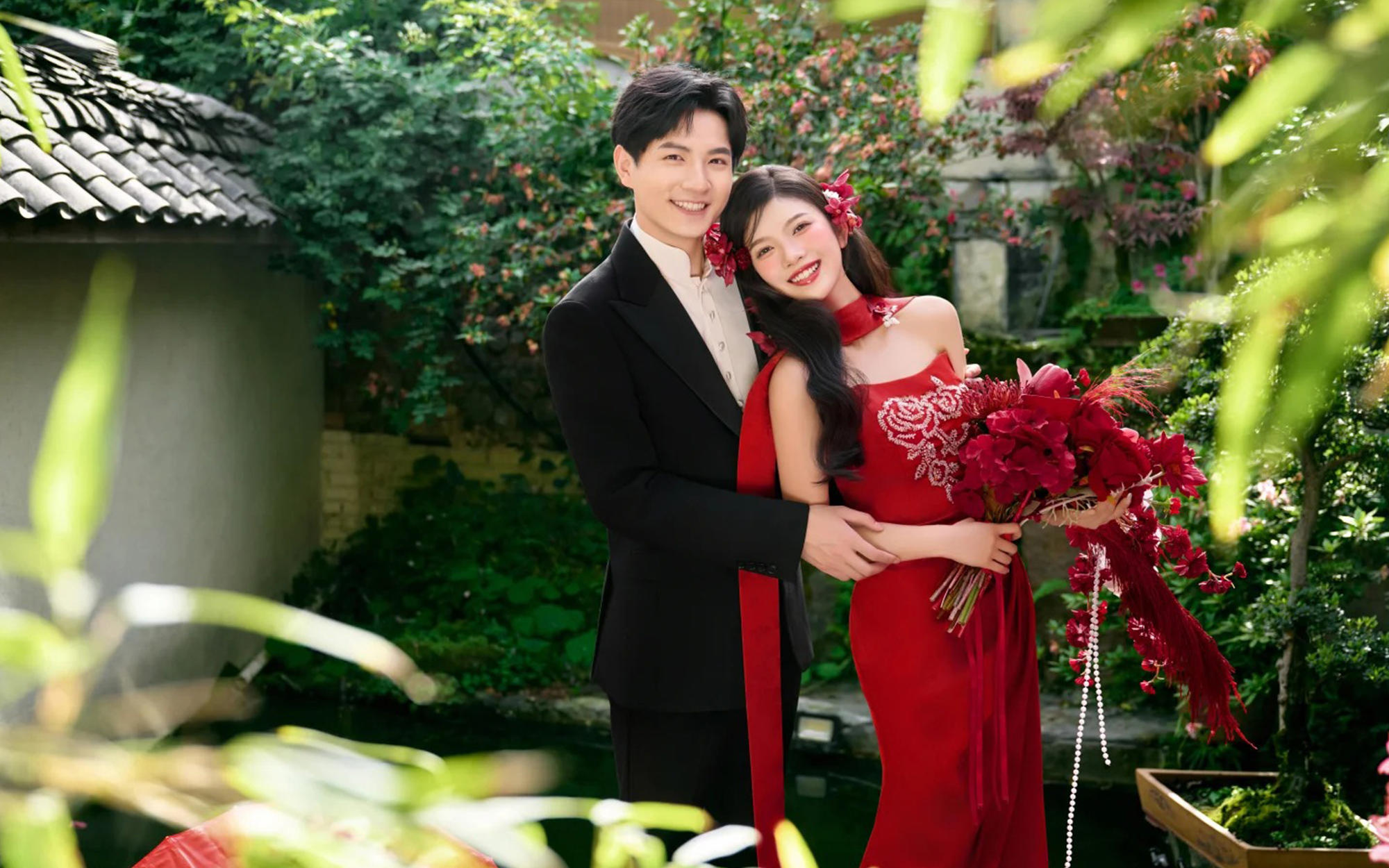 老祖宗的审美yyds！园林红裳✨拍出高级东方欲感