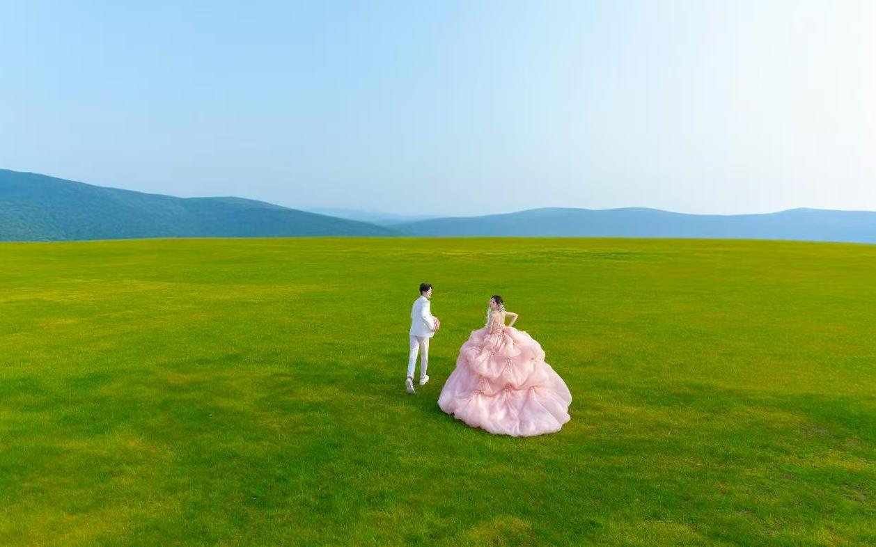 【超治愈森系草坪婚照】