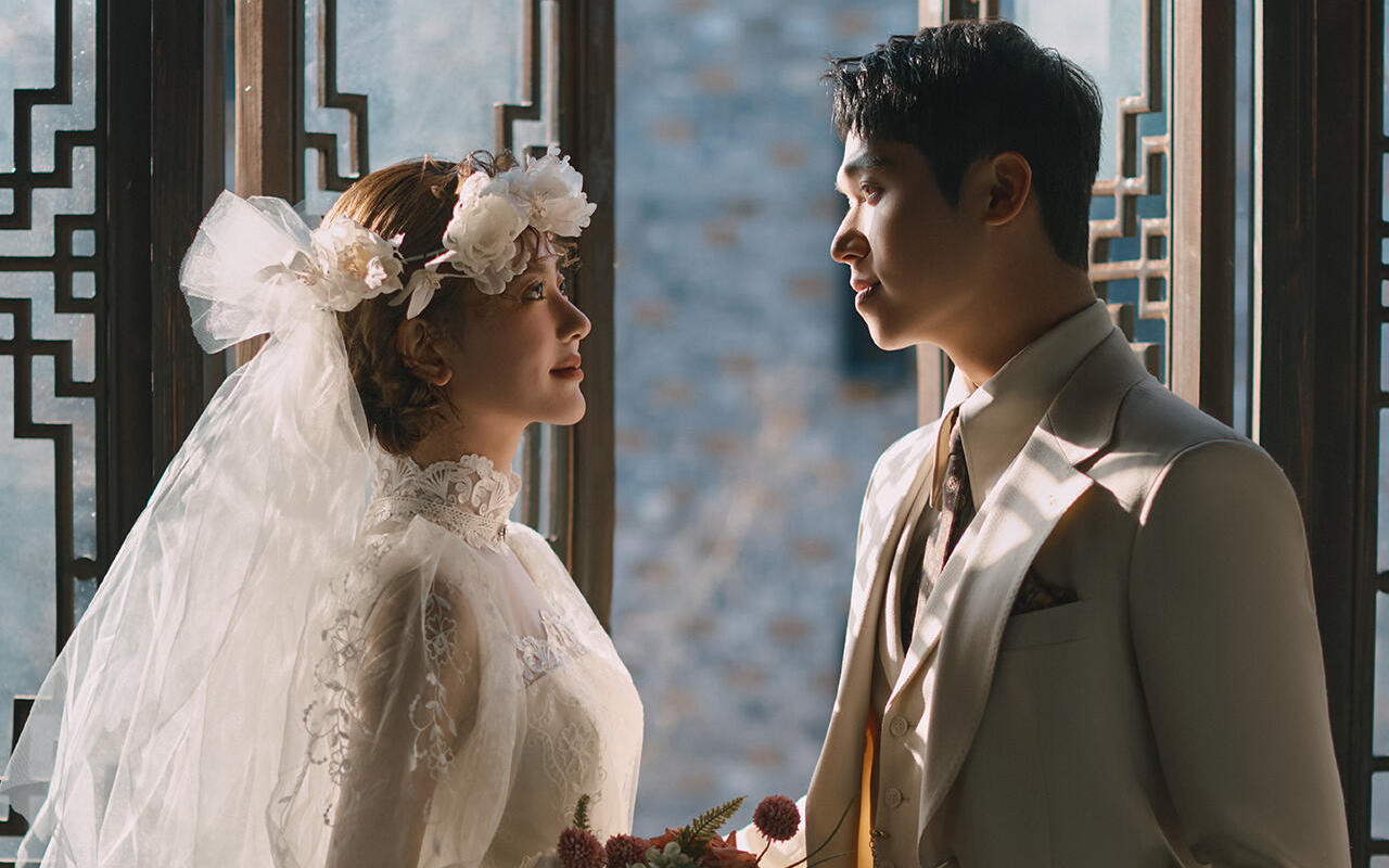 溫柔繾綣的民國園林婚紗照民國千金與先生的浪漫故事