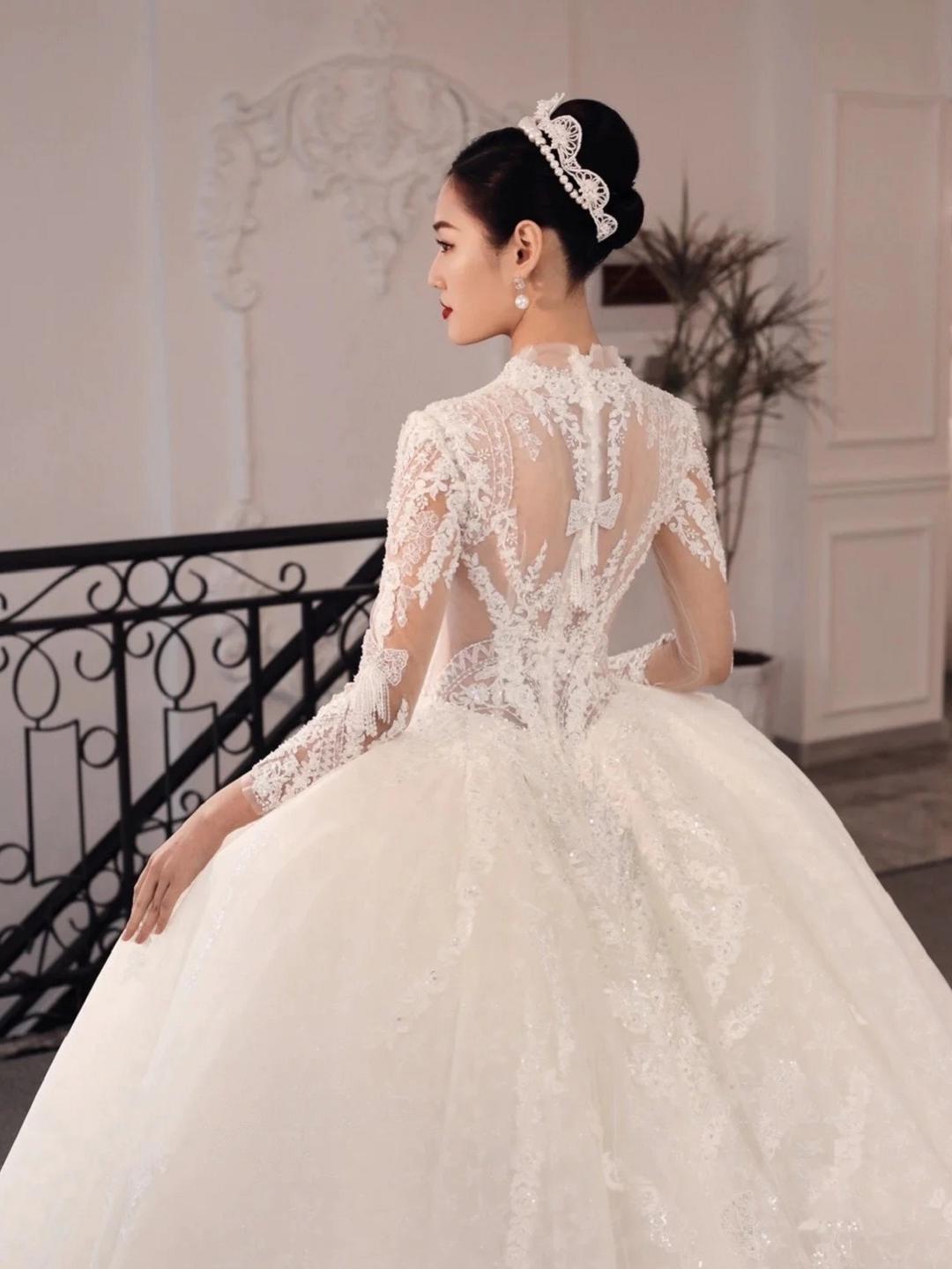 【新郎新娘一站体验套餐】中式+白纱+敬酒服+西装