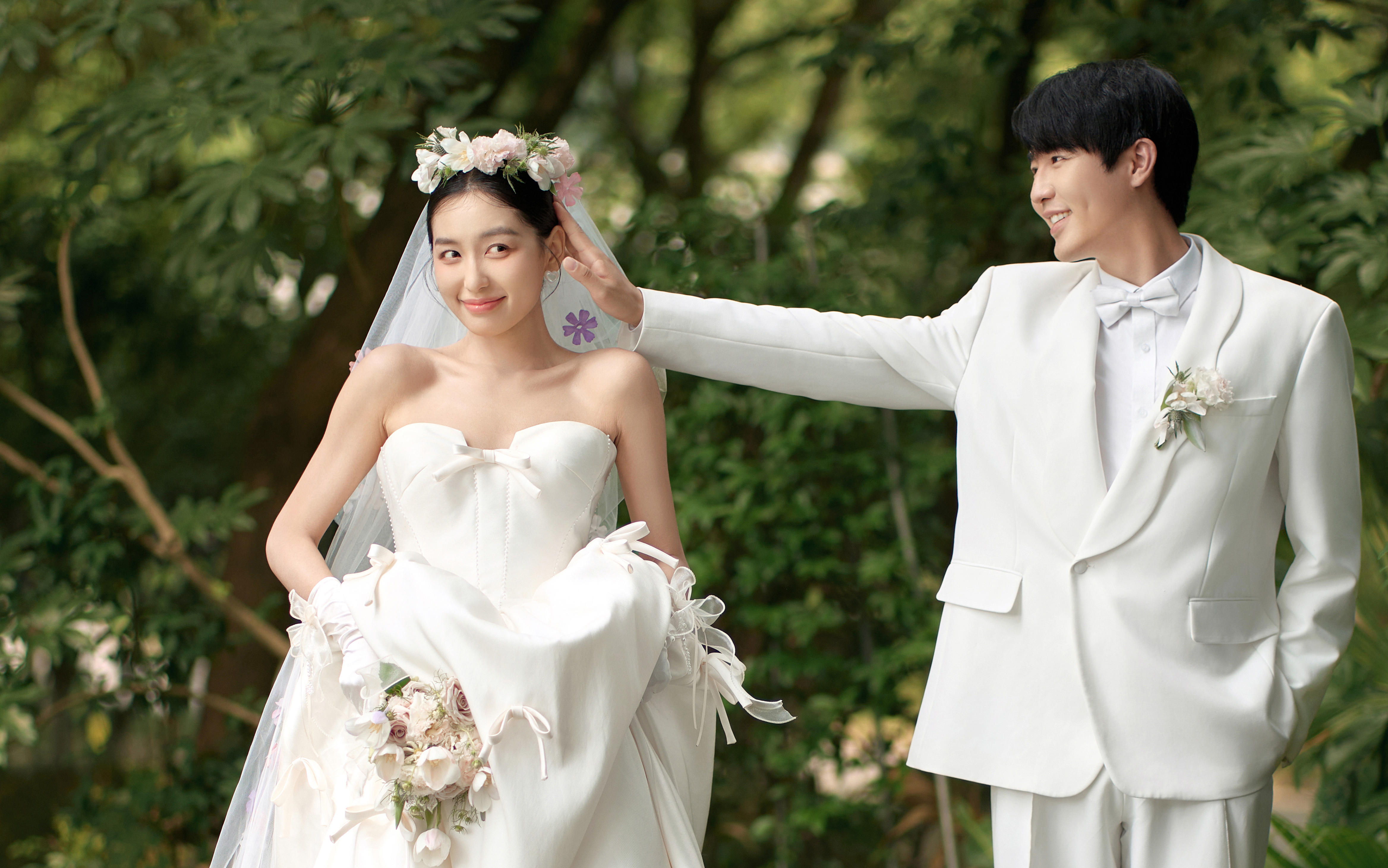 超喜歡的草坪森系婚紗照 很出片 