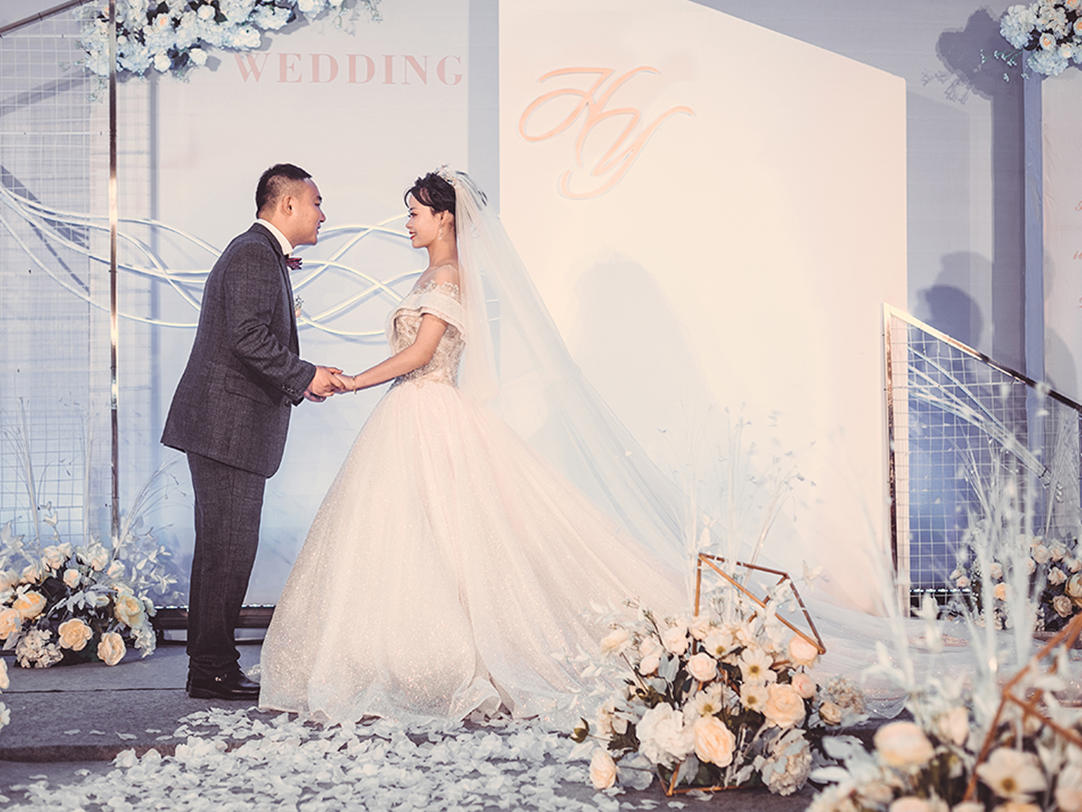 【特惠套餐】 简约大气 白色浅香槟《一生唯你》