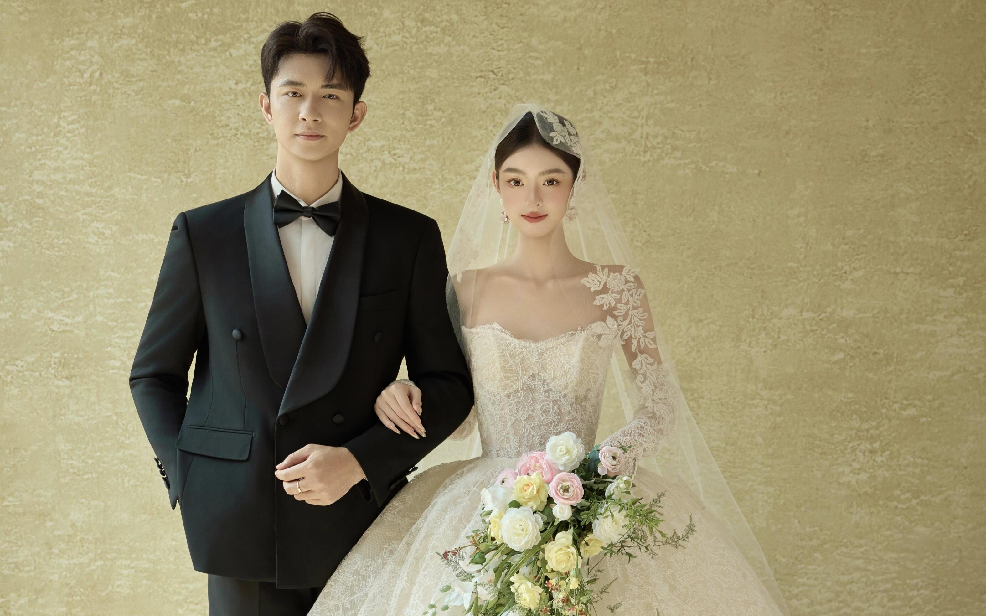 美到失语‼️谁懂复古油画婚纱照的魅力😭