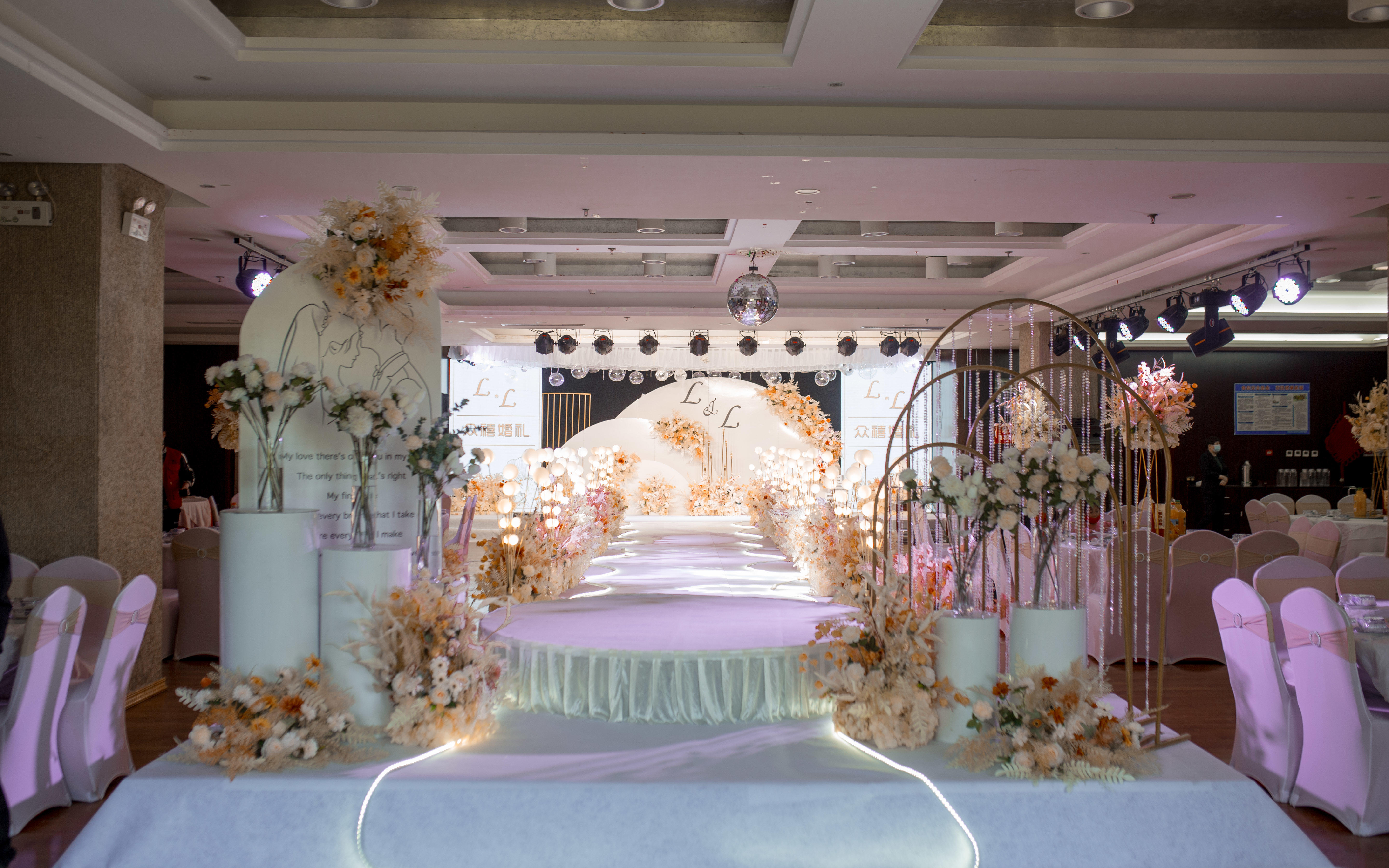 精致小预算一全新个性定制婚礼