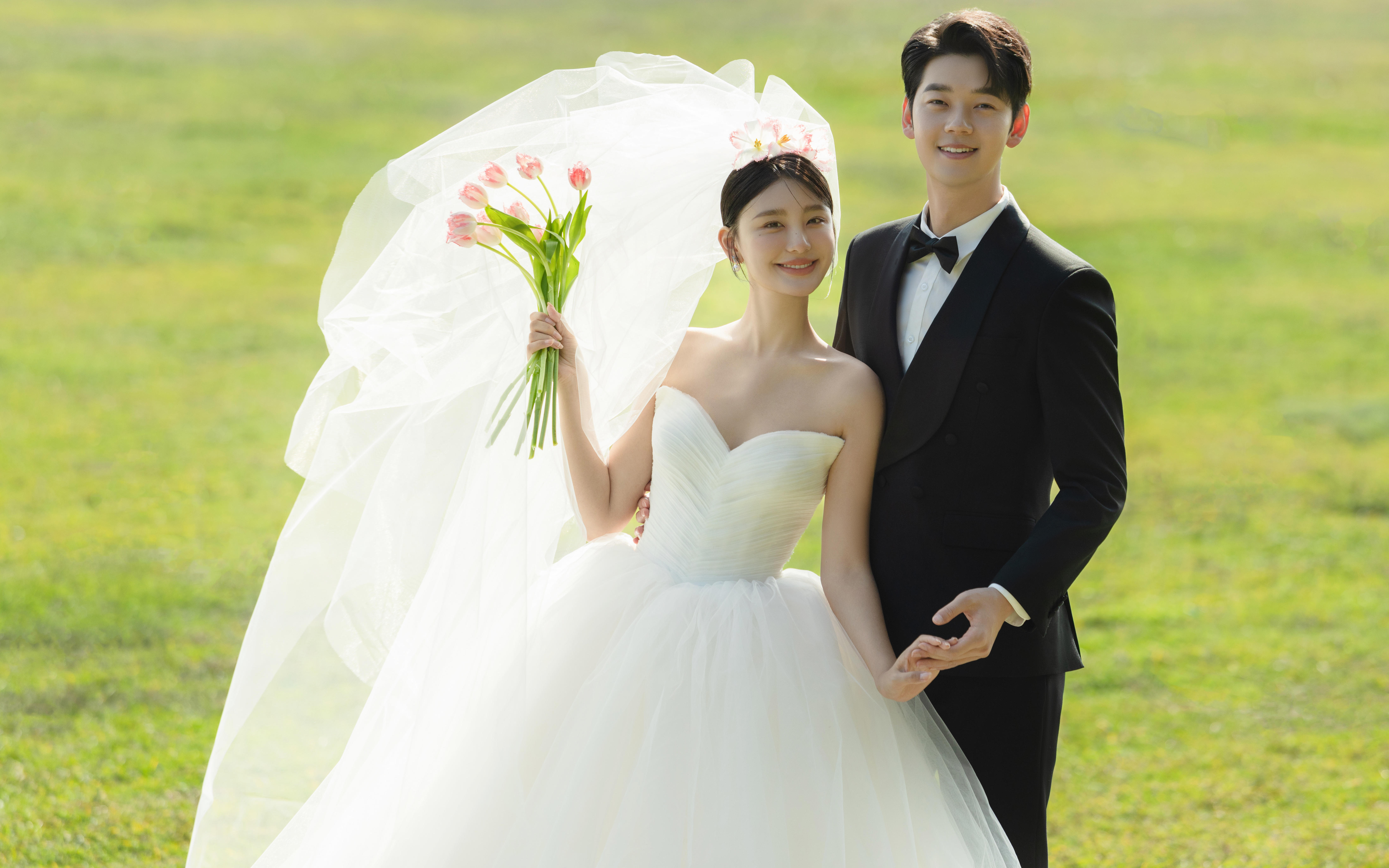 合肥婚纱照推荐|草坪婚纱照太出片啦