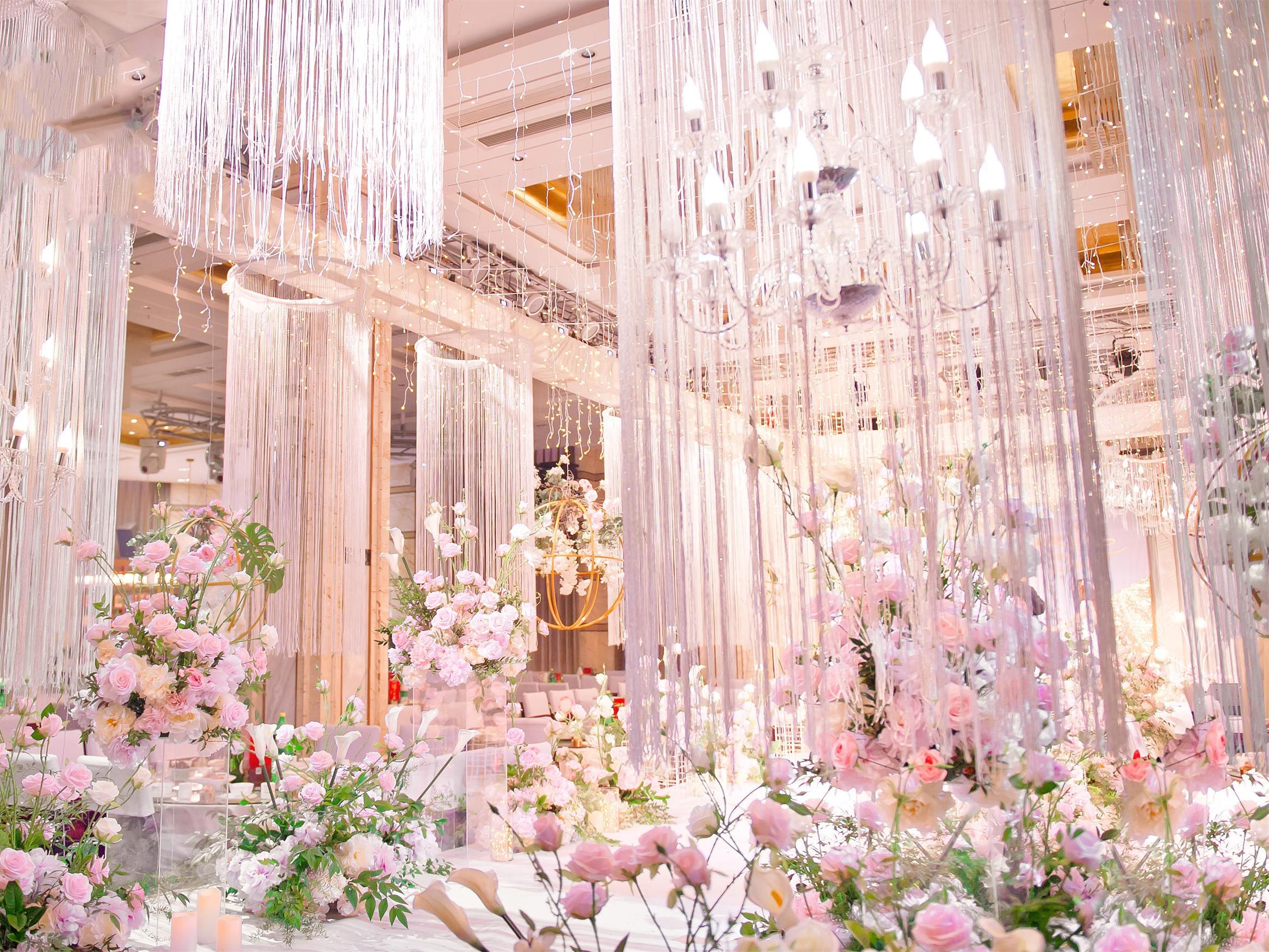 小成本粉色少女心主题婚礼