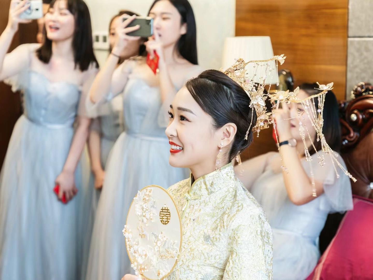 【金牌化妆师】首席+妆面造型3套+亲友妆