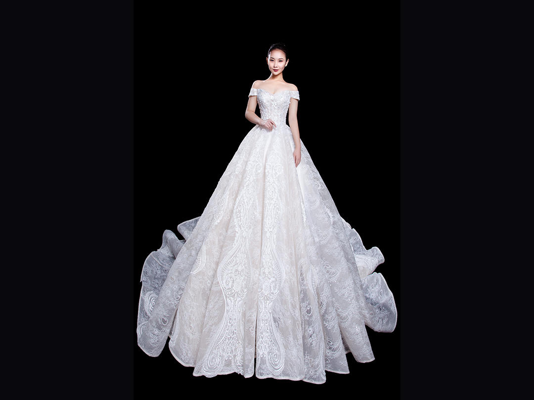 2019嫁日热推中式+主纱+敬酒服组合套系