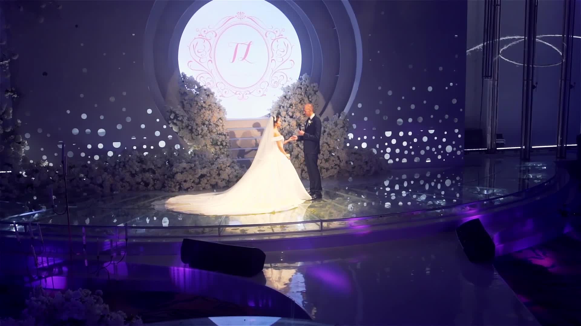 李康【双语】婚礼：LoveConquersAll