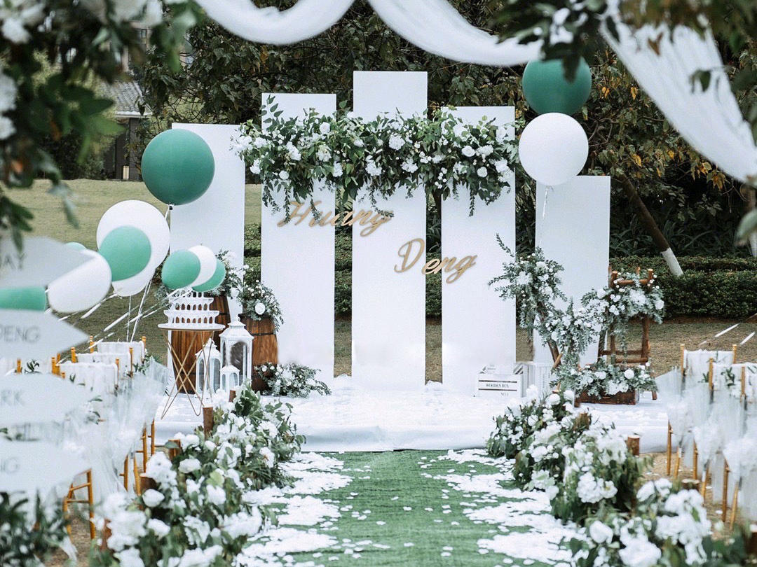 一生太短暂，遇到喜欢的人就要认真喜欢