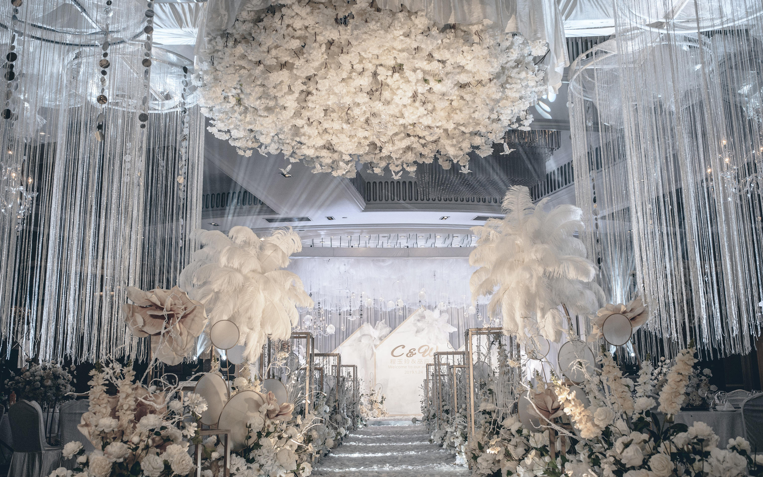 香槟白唯美婚礼——赤峰花海阁