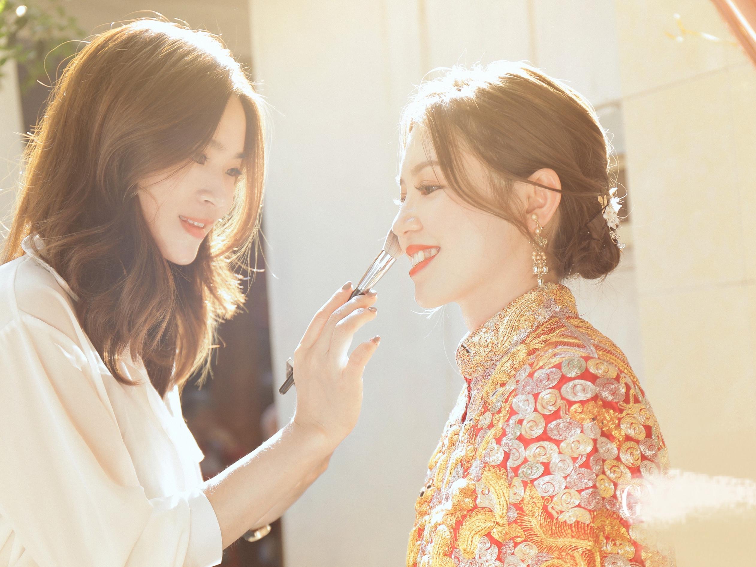 星级化妆师全天跟妆+2个亲友妆+免费试妆