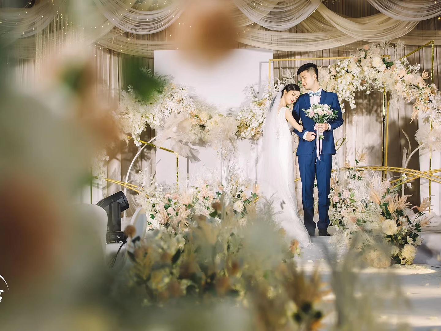 私人订制套餐+高端四大金刚+大气装饰