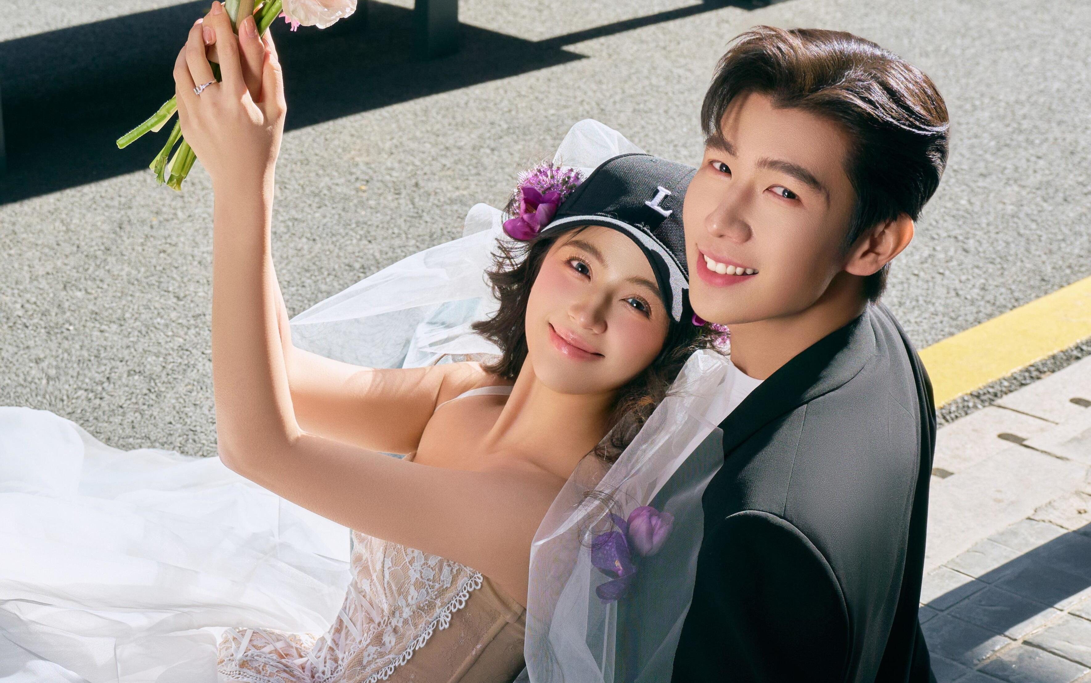 E人属性大爆发‼️又甜又酷的街拍婚纱照