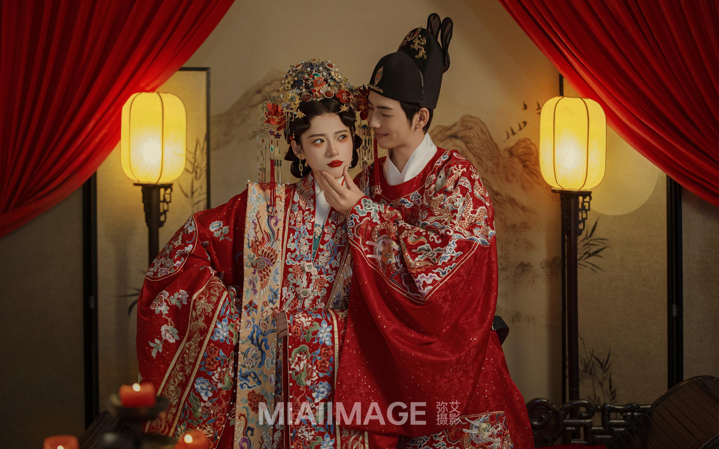 《凤冠霞帔》婚纱照