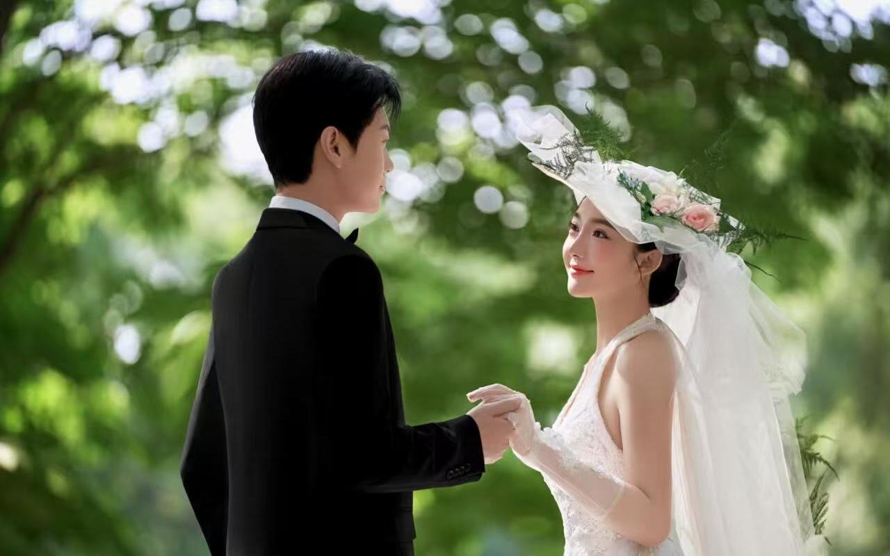 轻法式森系婚纱照