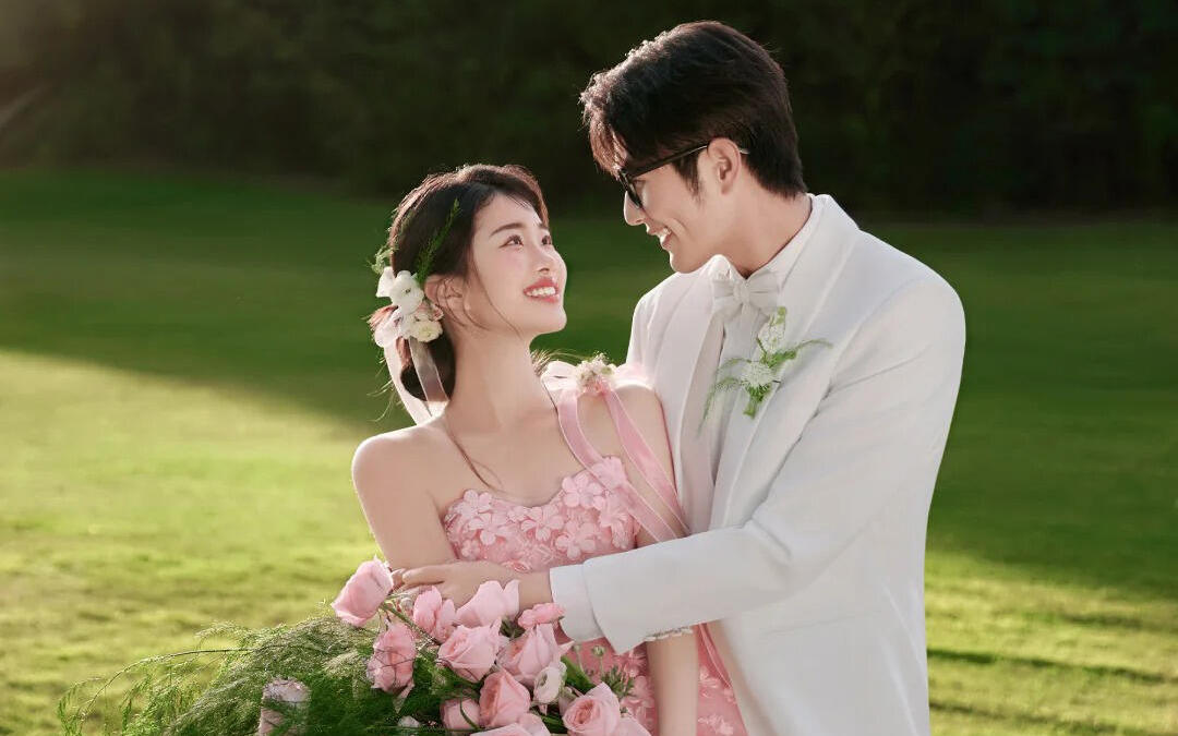 这套少女心爆棚的粉色花神婚纱太出片啦
