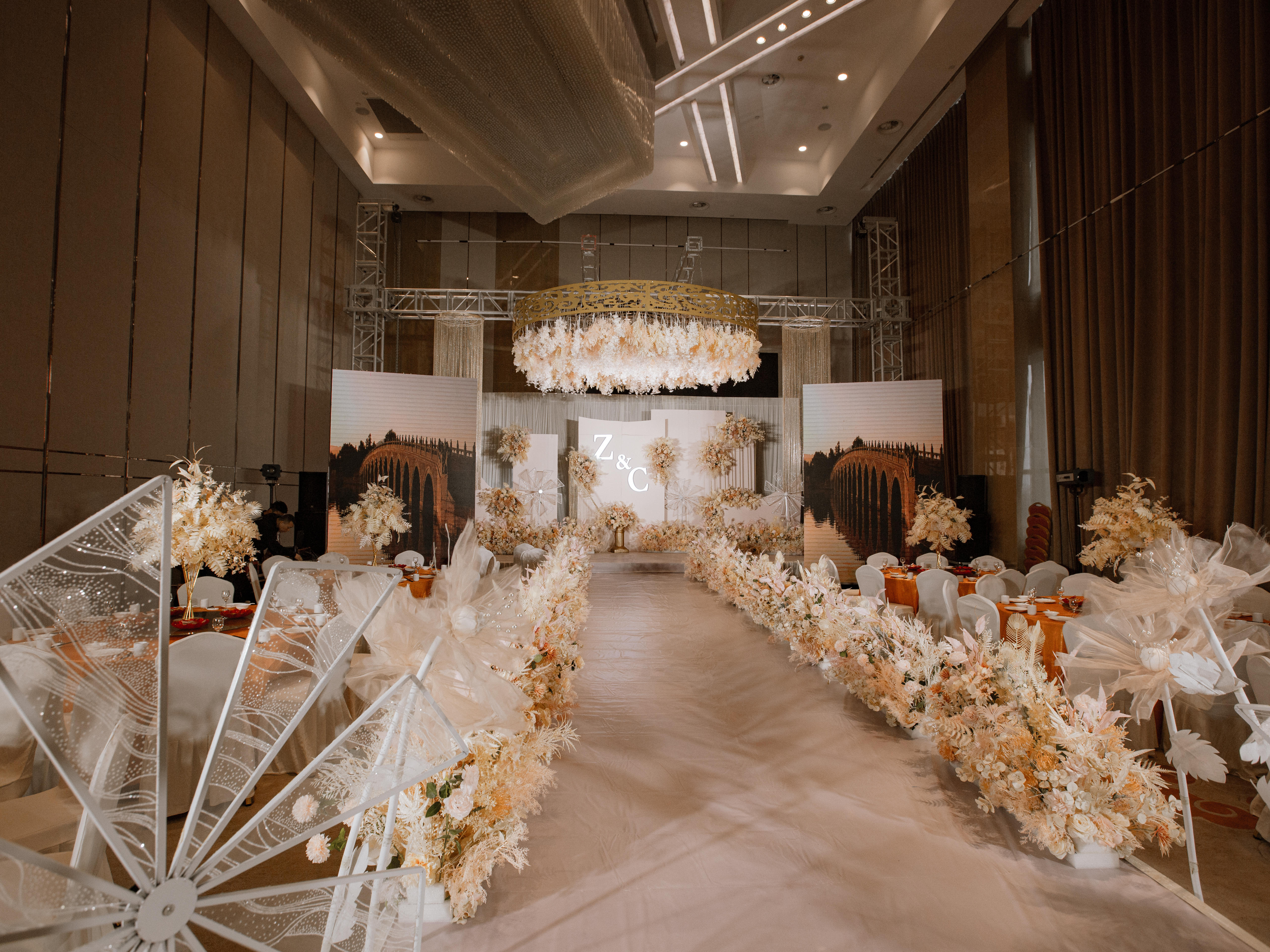 1.1翔宇豪生大酒店三楼