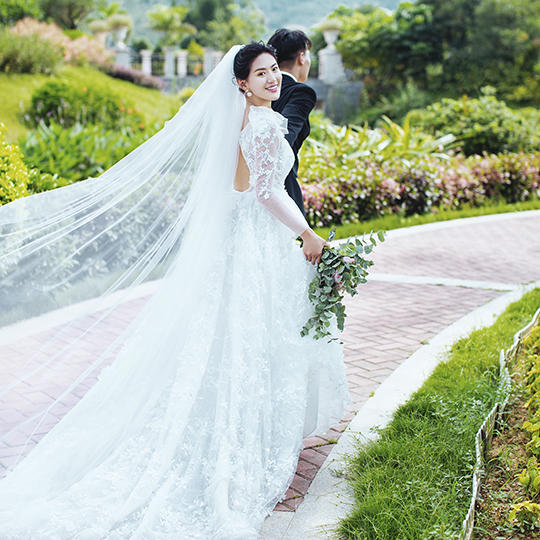 【網(wǎng)紅打卡基地】新品搶購+前20名送全新婚紗1套