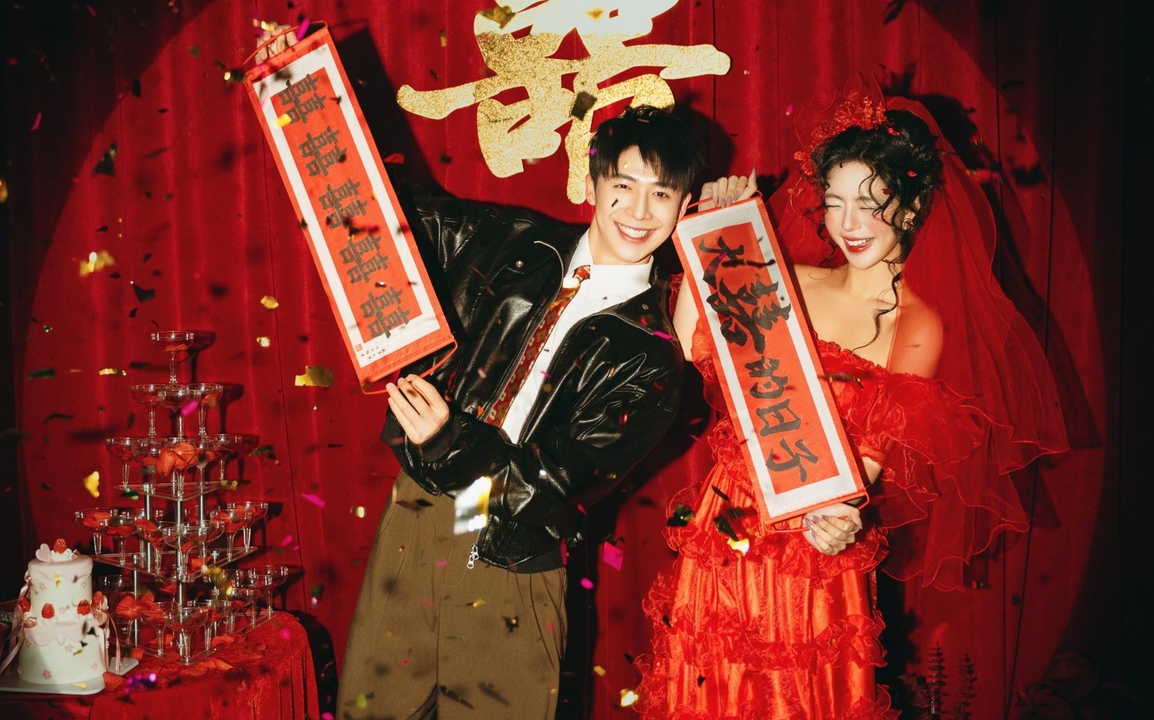 欢迎来到90年代，港风喜嫁婚纱照活人感拉🈵