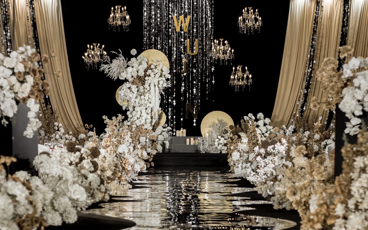 藝術(shù)感黑金婚禮，輕奢風(fēng)格優(yōu)雅呈現(xiàn)