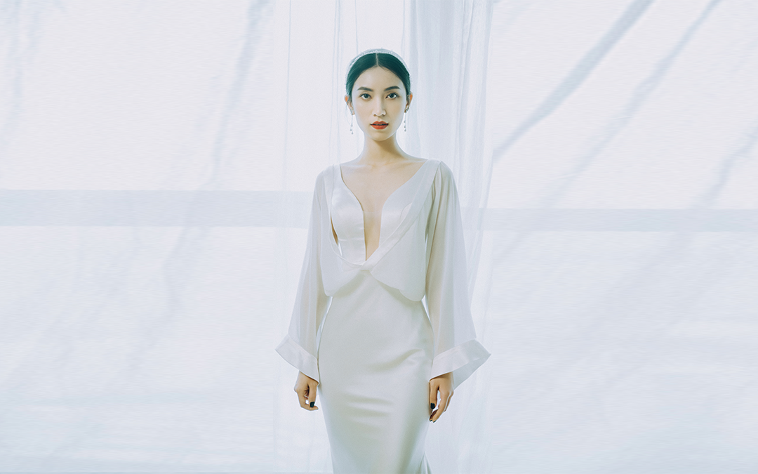 DEESA丨V领水袖缎面小拖