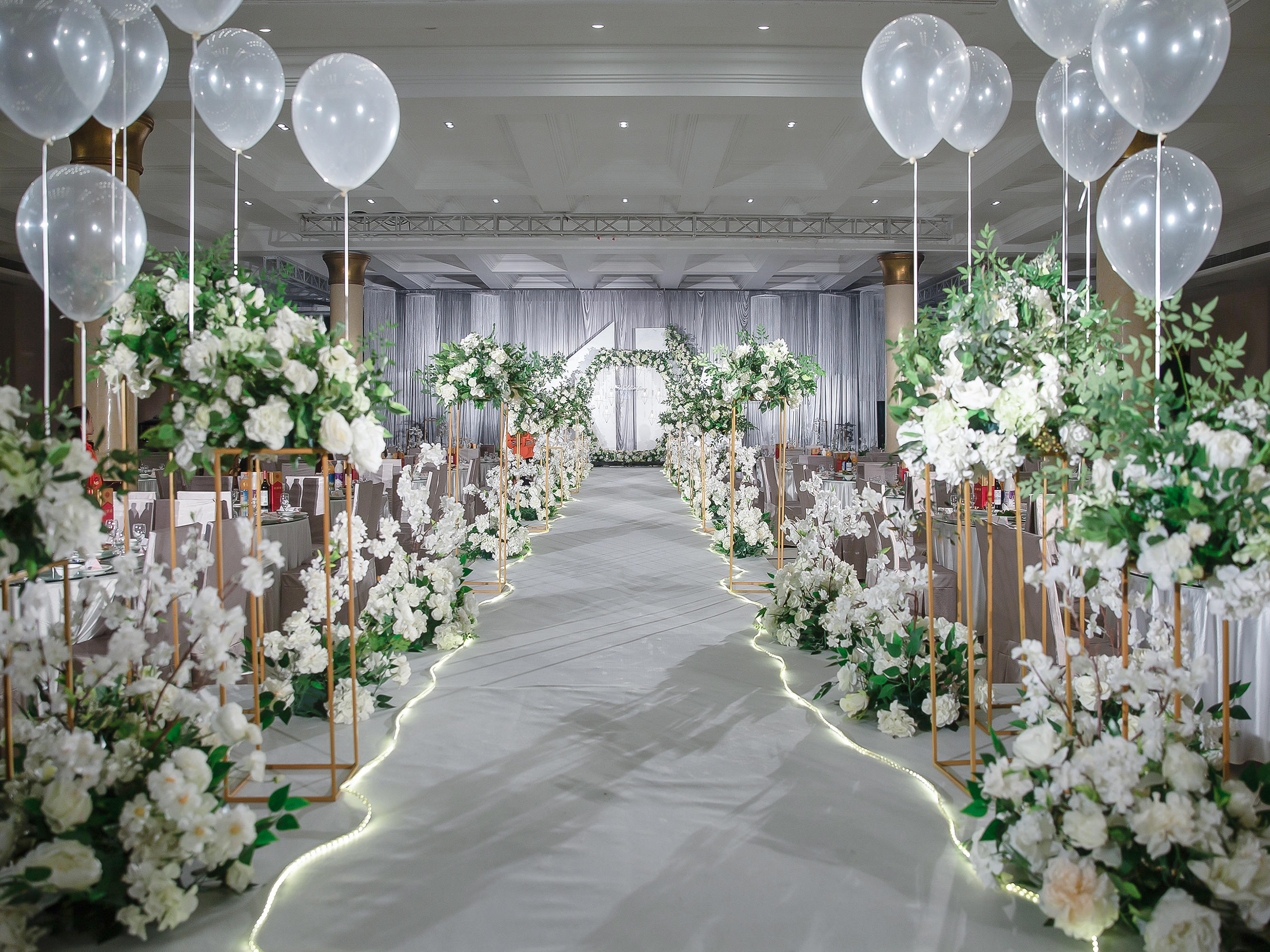 白绿色小清新婚礼  一眼万年