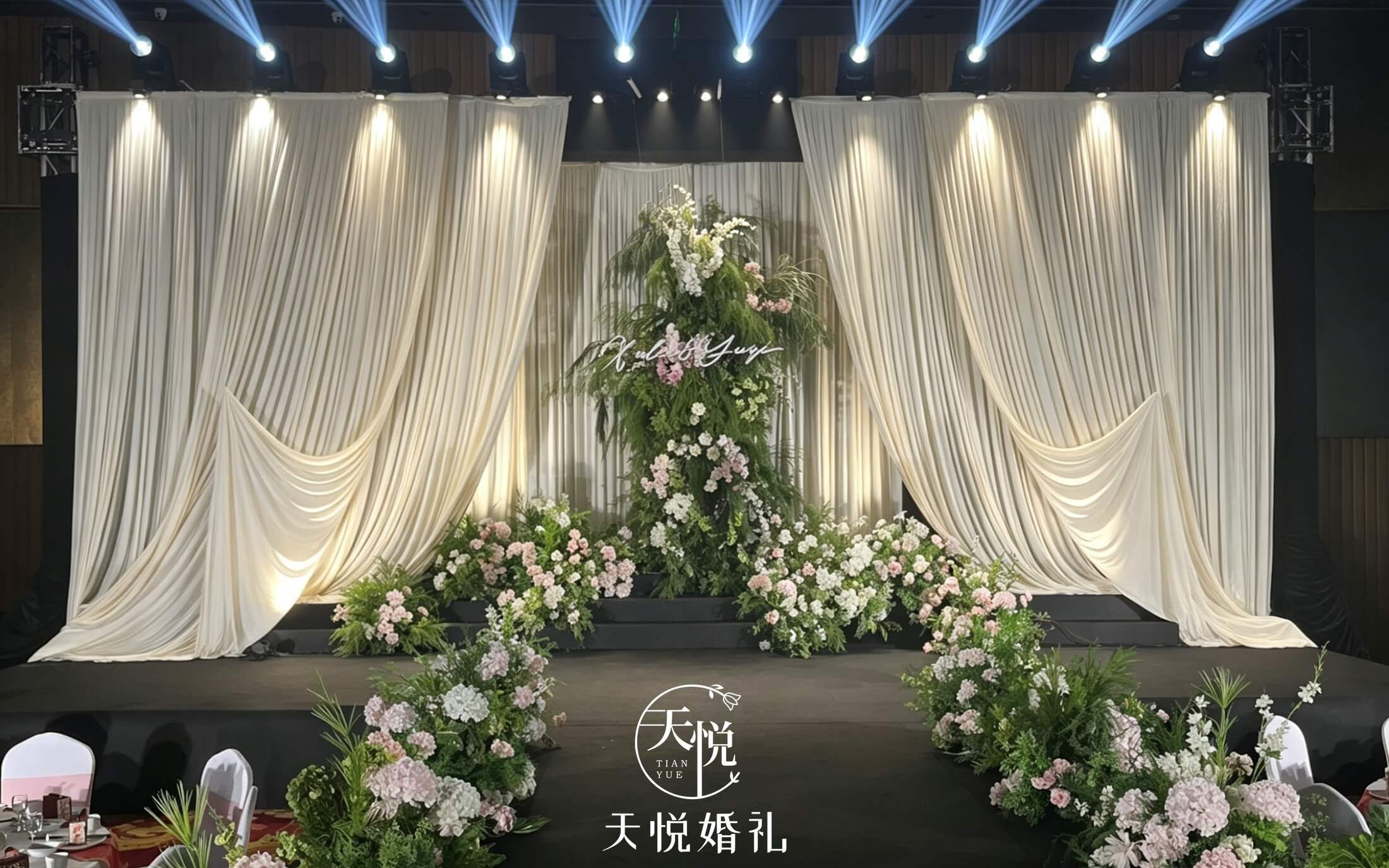 奶油香槟色韩系布幔婚礼