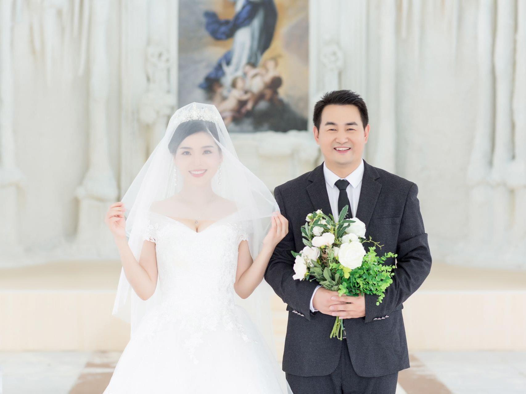 资深档化妆师当天早妆唯美简约妆容