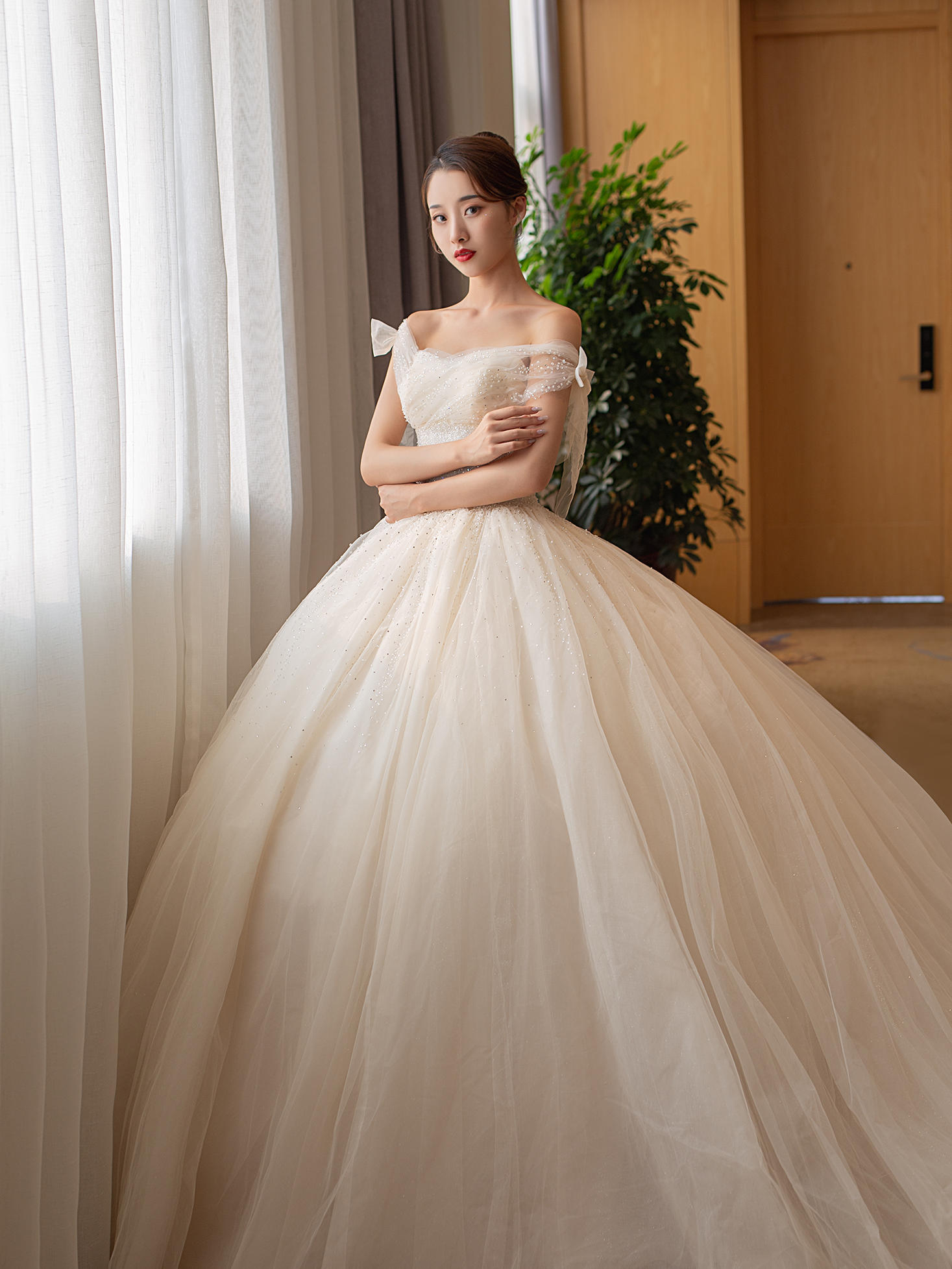 【美美婚纱礼服馆】尊宠婚纱礼服租赁套系