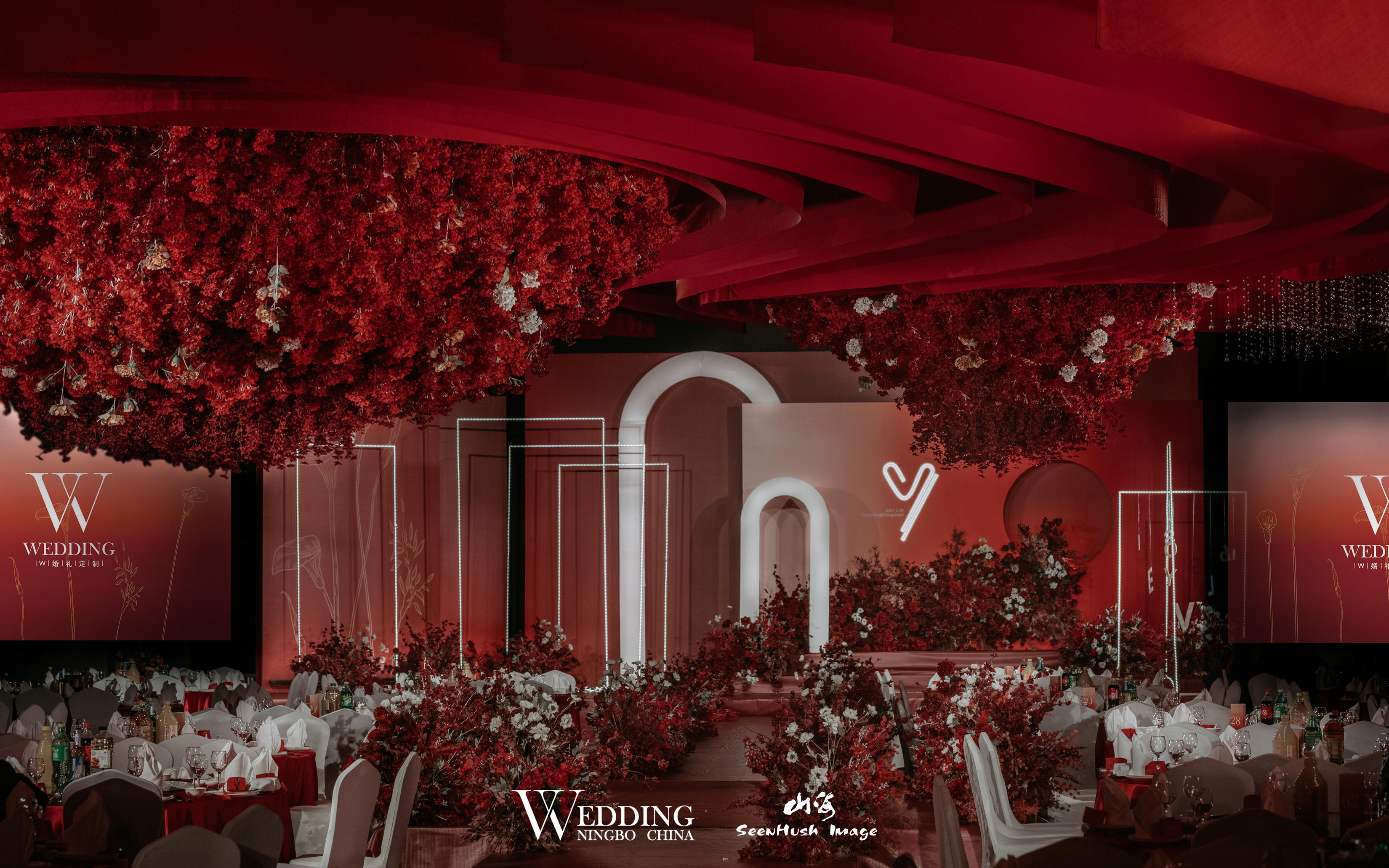 「W」｜ 设计感与高级感兼具的红色简约婚礼