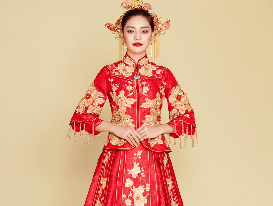 超值| 中式嫁衣 典礼三件套+资深造型师跟妆一天