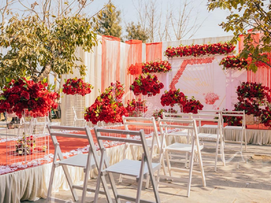 执爱创意婚礼--红色主题，庭院也能尽显奢华