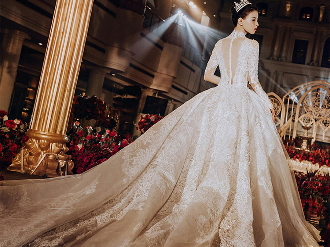 1999 出门秀禾+婚礼拖尾+敬酒服+伴娘服+