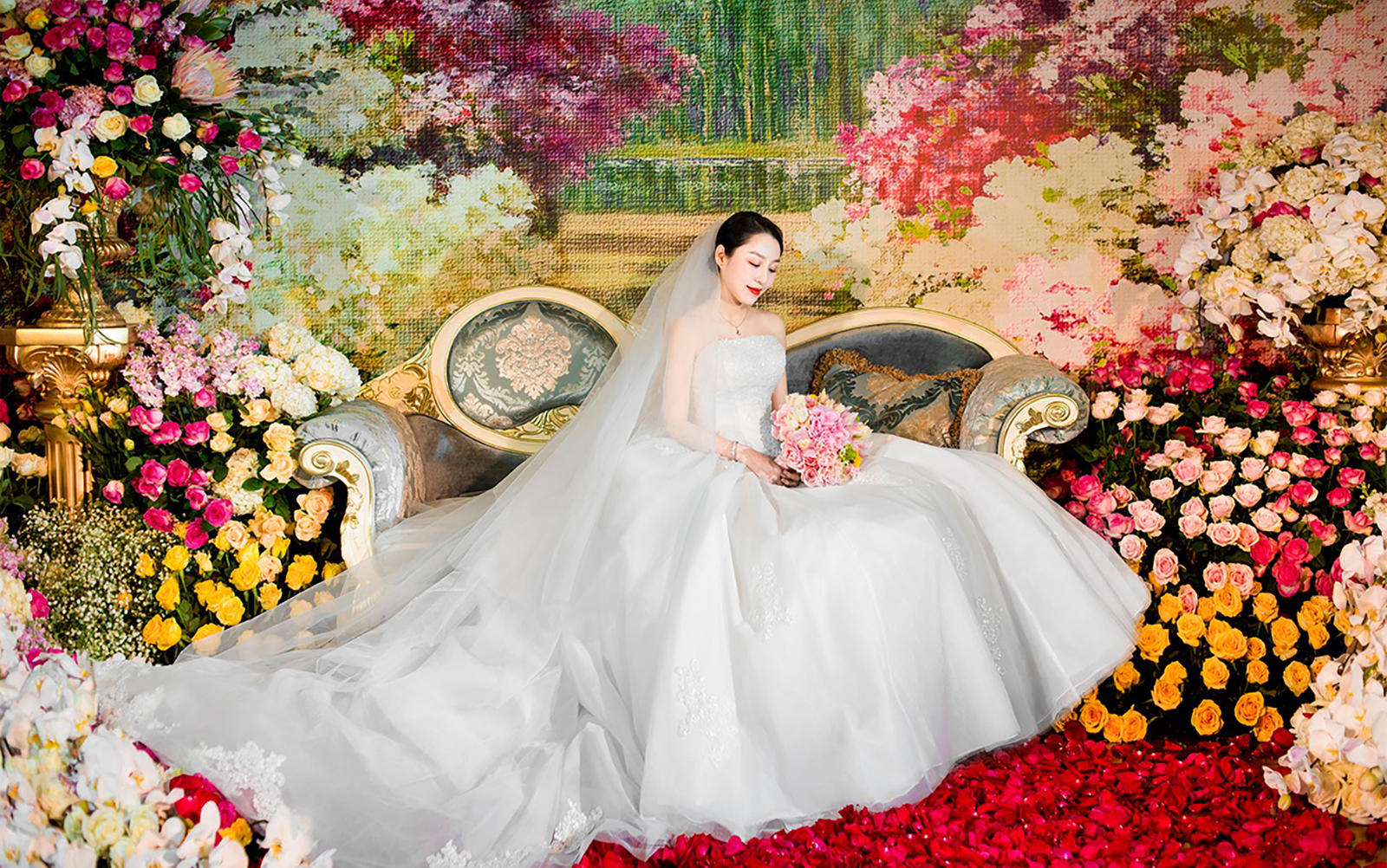 皇宫婚纱电话_汕头海边皇宫拍婚纱