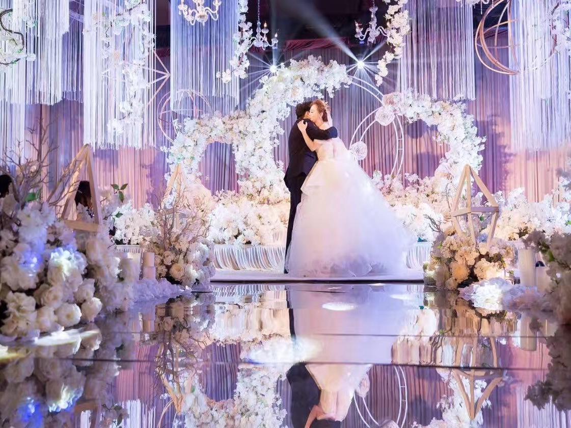 婚纱照大喷绘_婚礼婚纱照喷绘效果图(3)
