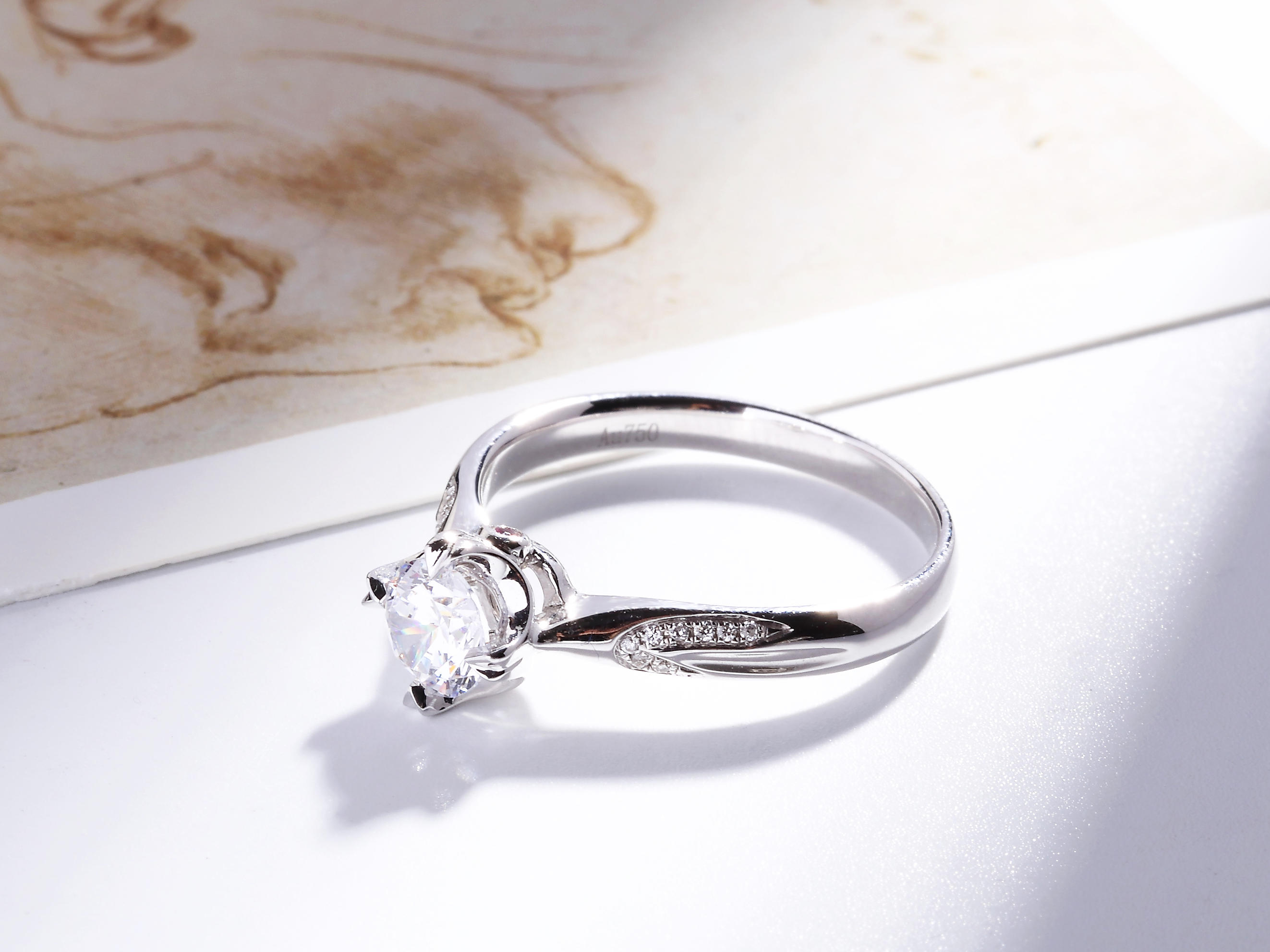 18K白金1克拉钻石戒指正品镶红宝石四爪钻戒