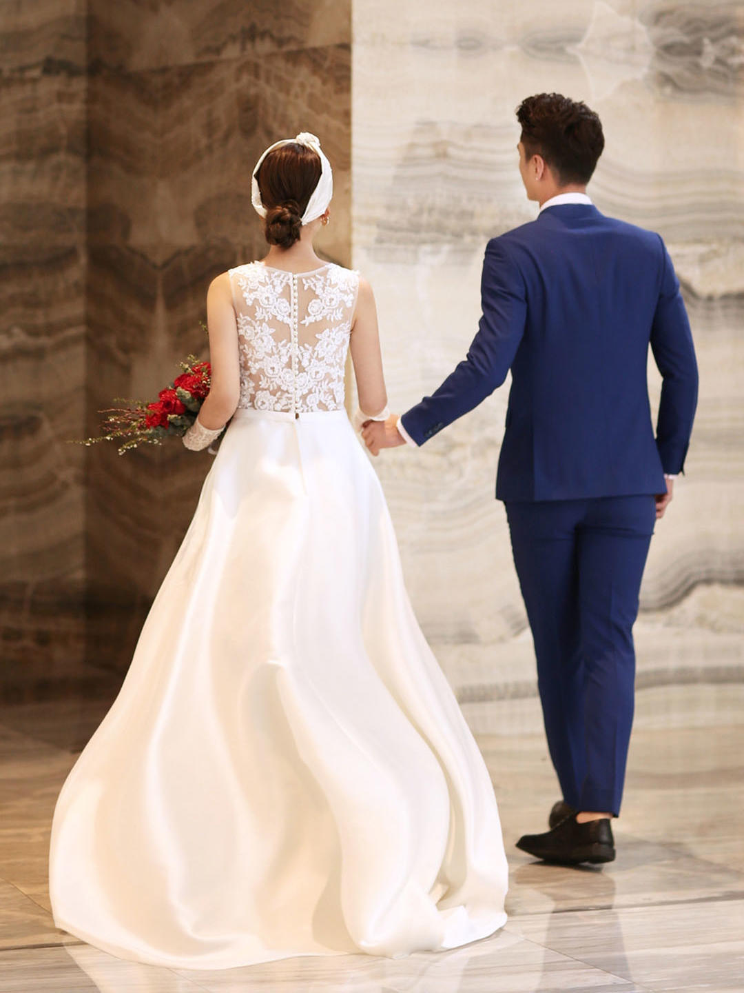 【特惠套系】婚纱礼服租赁4件套+跟妆