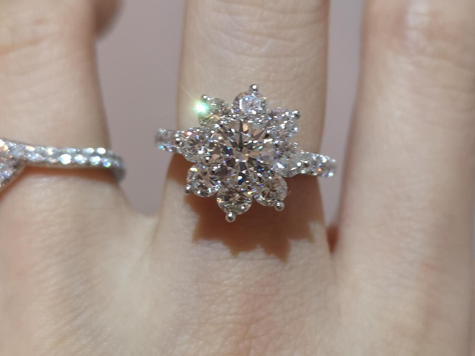 太阳花  系列  求婚钻戒