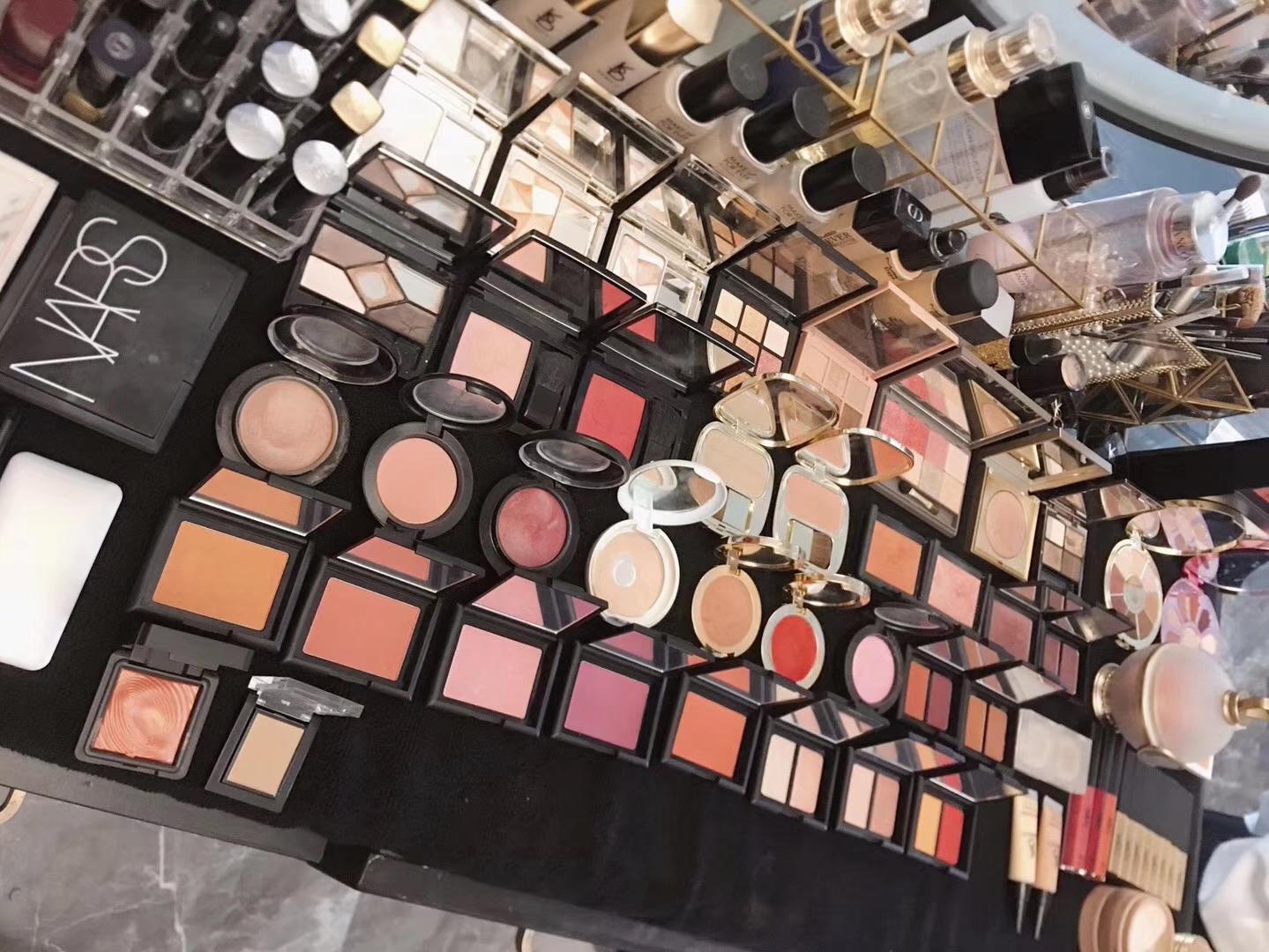 【人气推荐】金牌化妆师+化妆助理，送婆婆妆妈妈妆